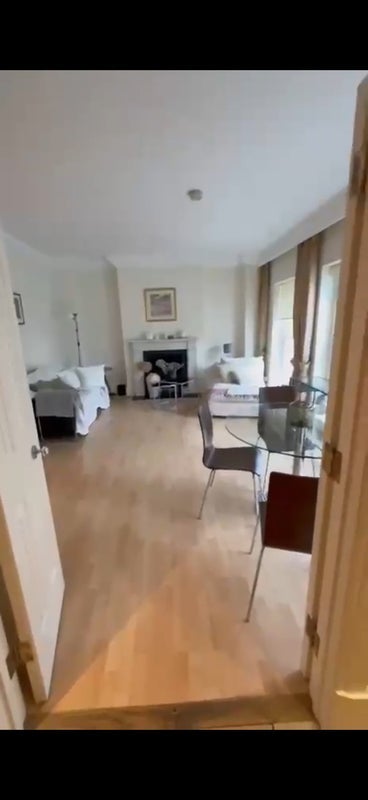 Room Laverton Mews in Greater London