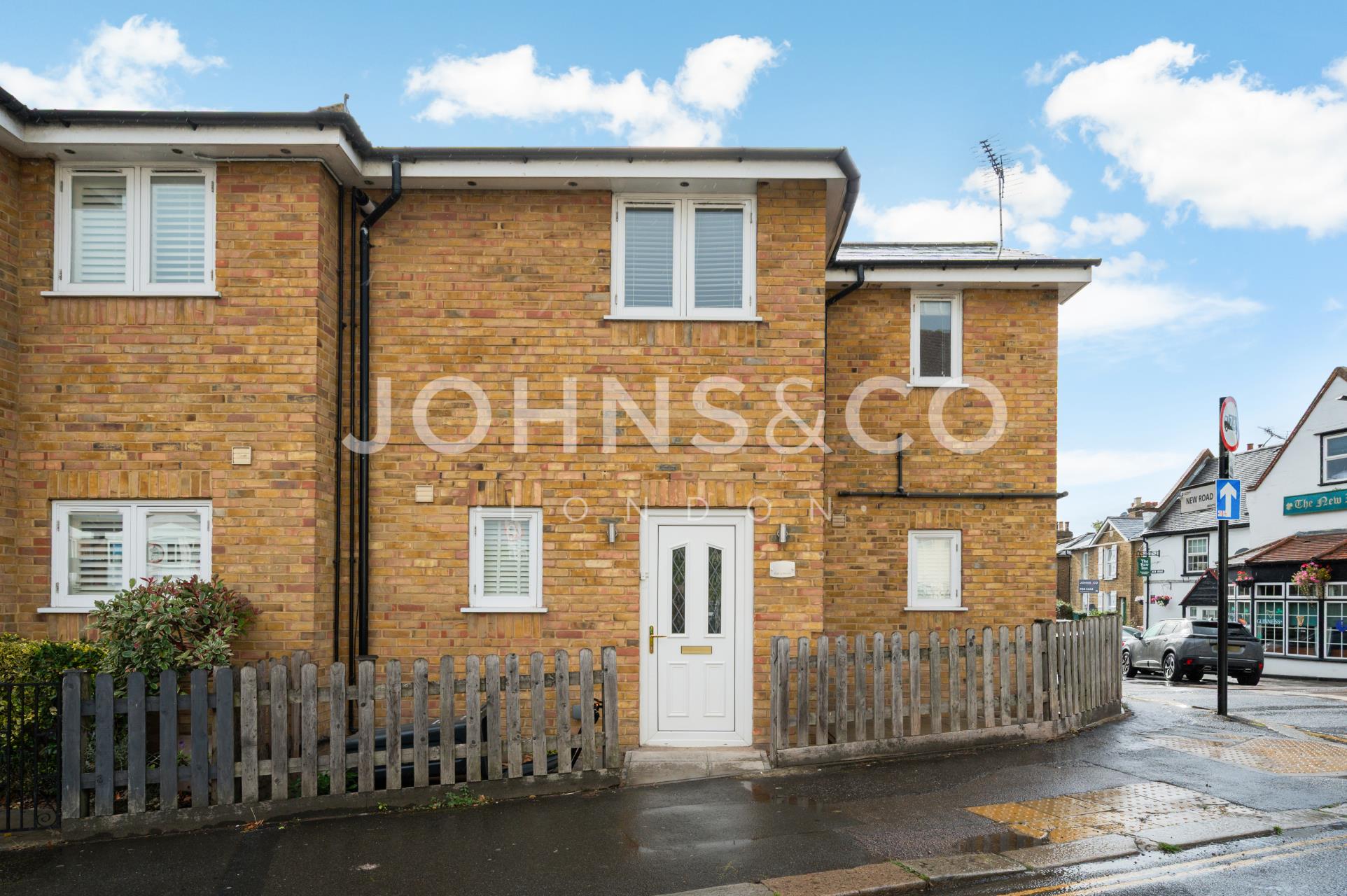 House Ealing Road in Greater London