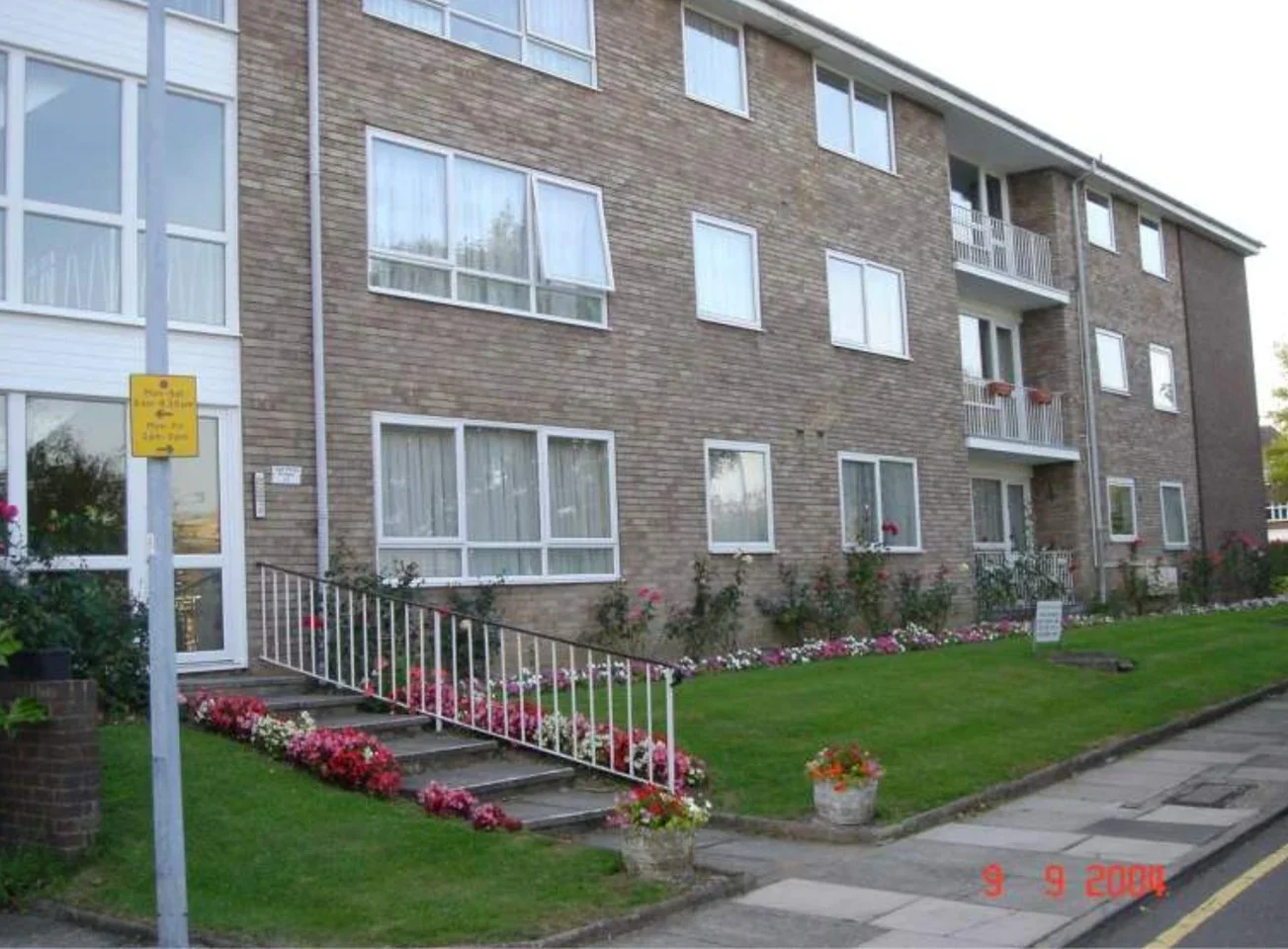Flat The Pines in Greater London