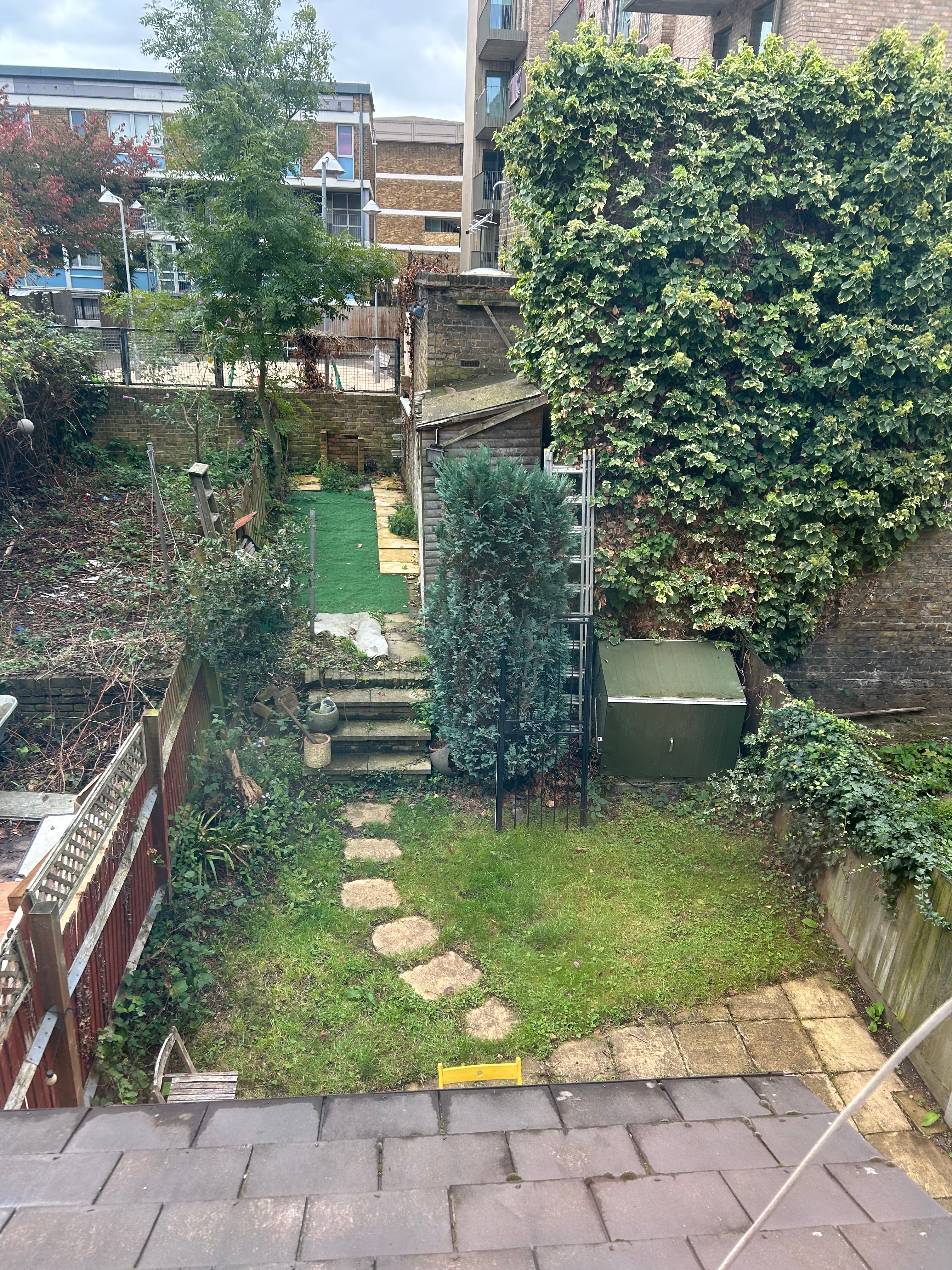 House Sidney Road in Greater London