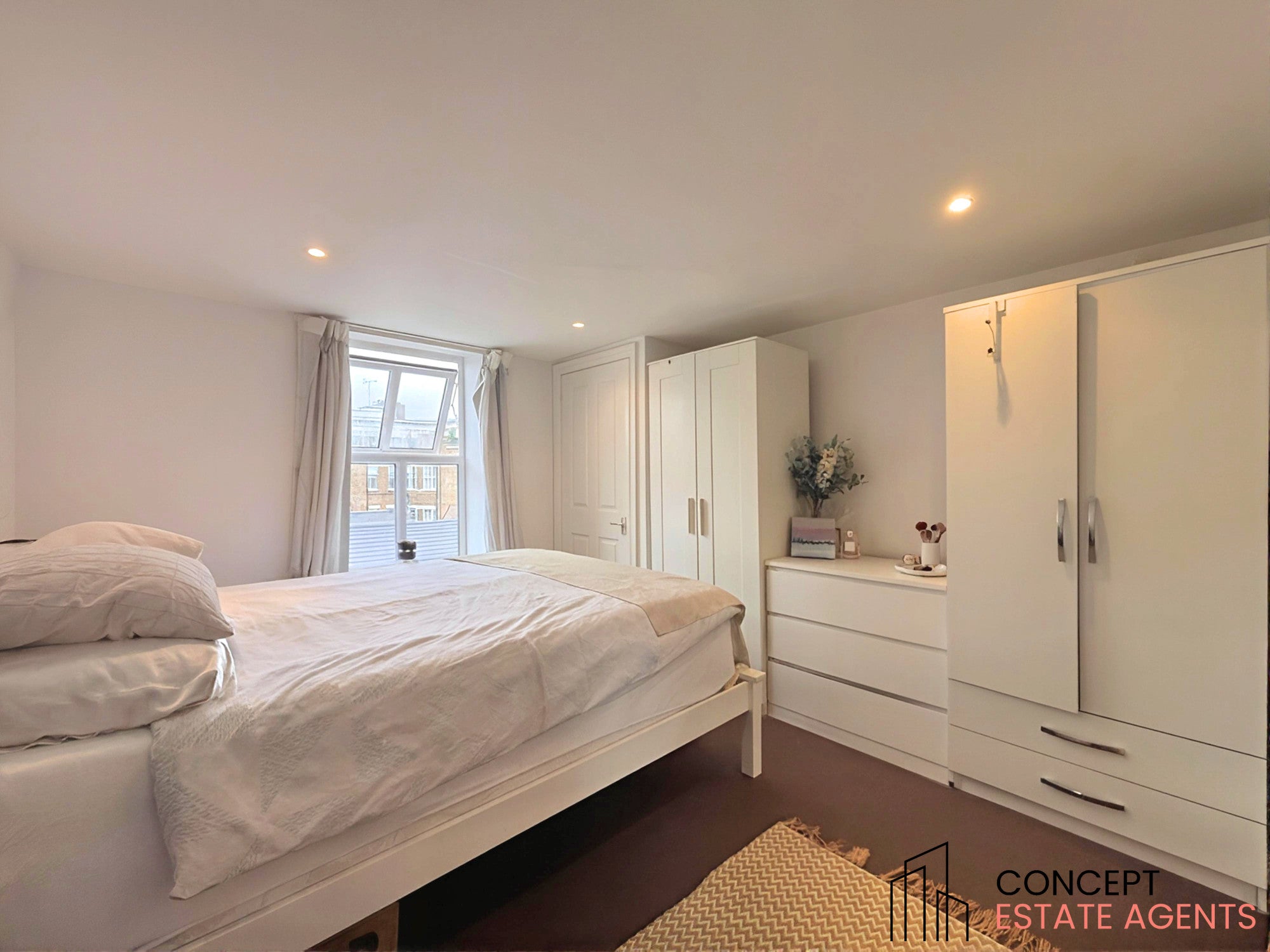 Flat Glenburnie Road in Greater London