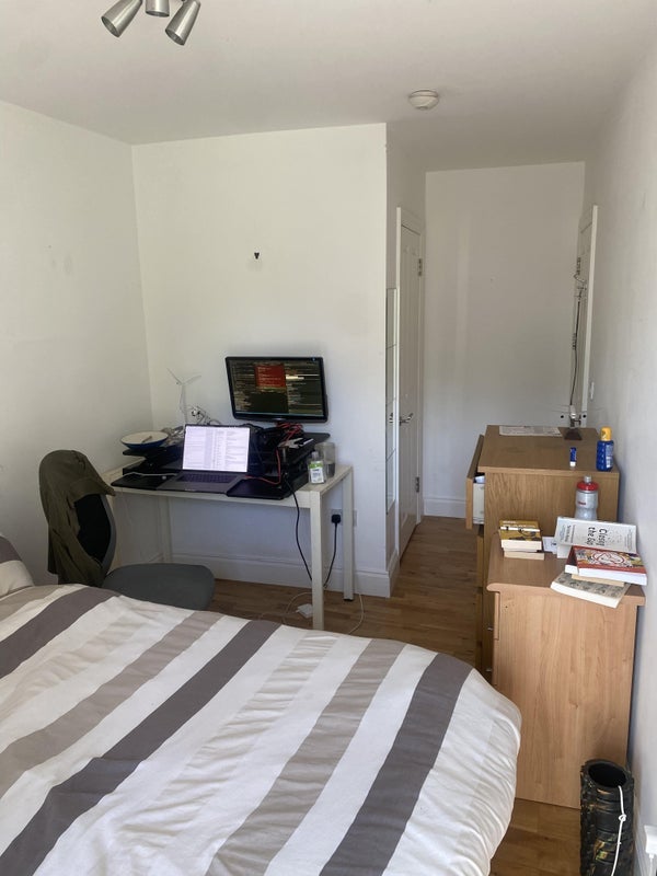 Room Palmers Road in Greater London