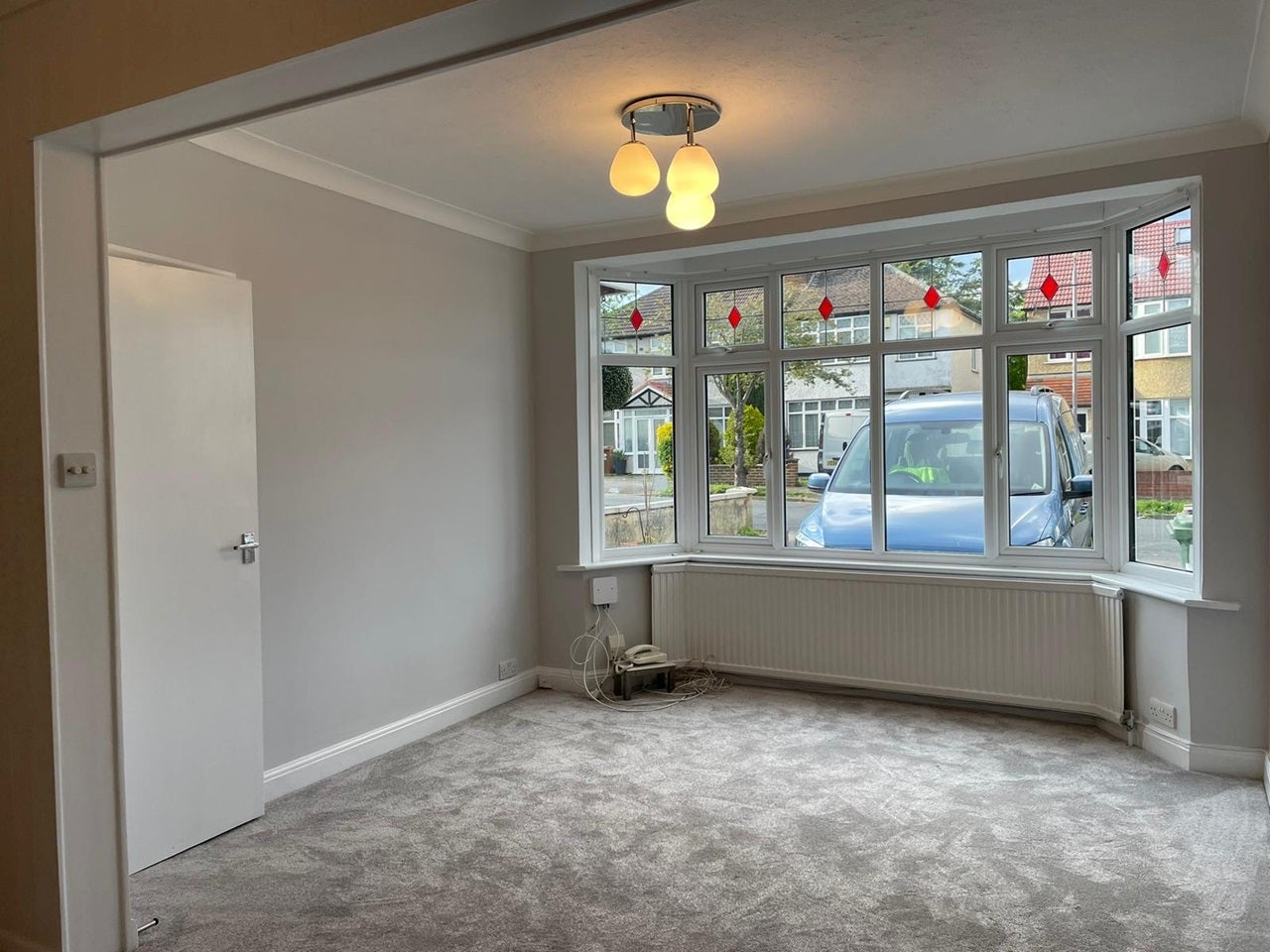 House Esher Avenue in Greater London