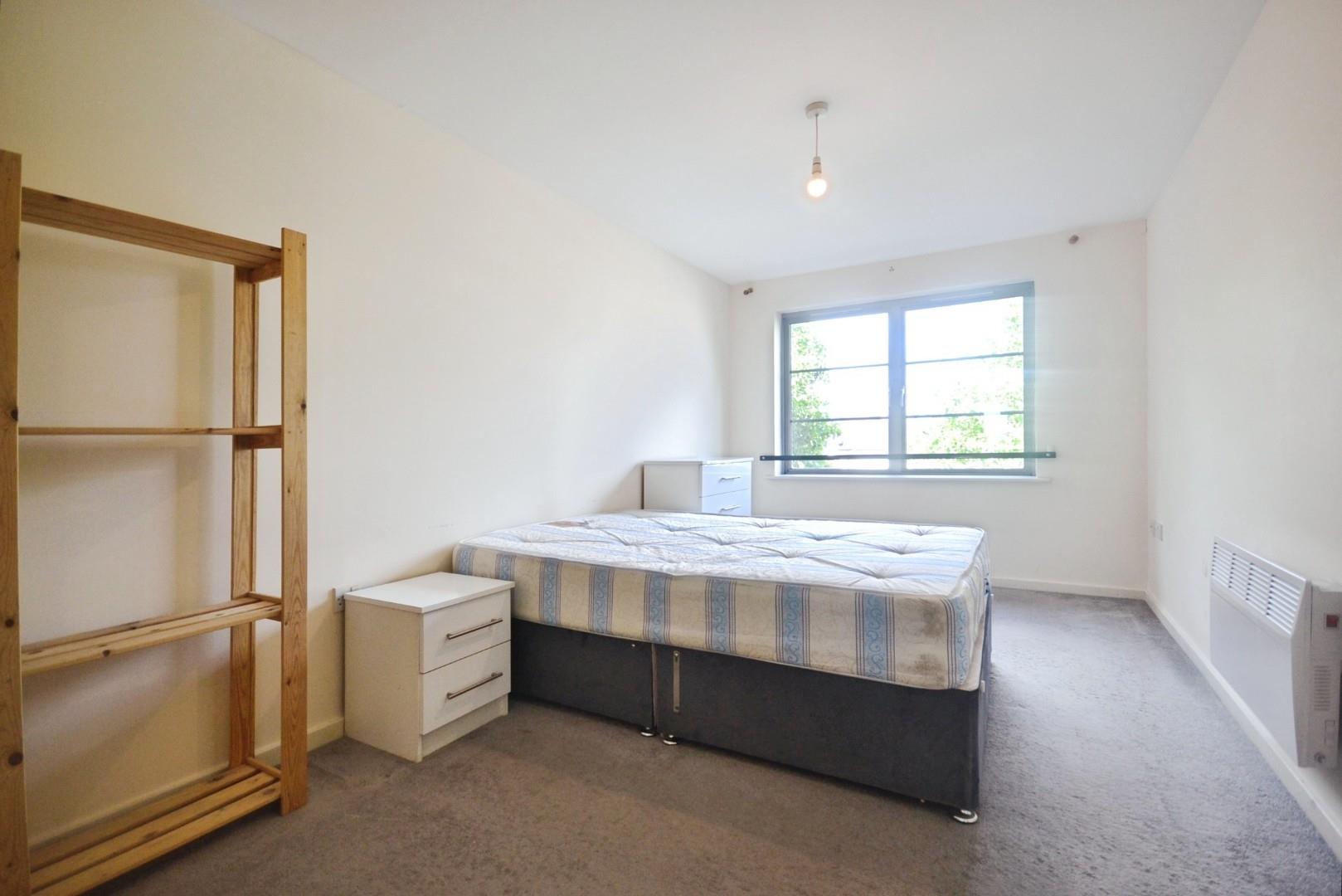 Flat Jubilee Square in Reading
