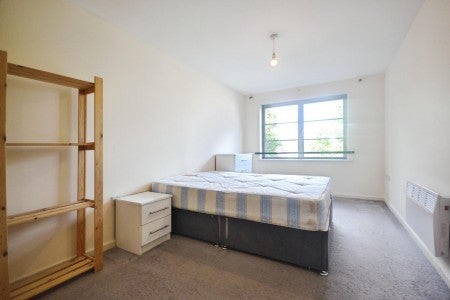 Flat Jubilee Square in Reading