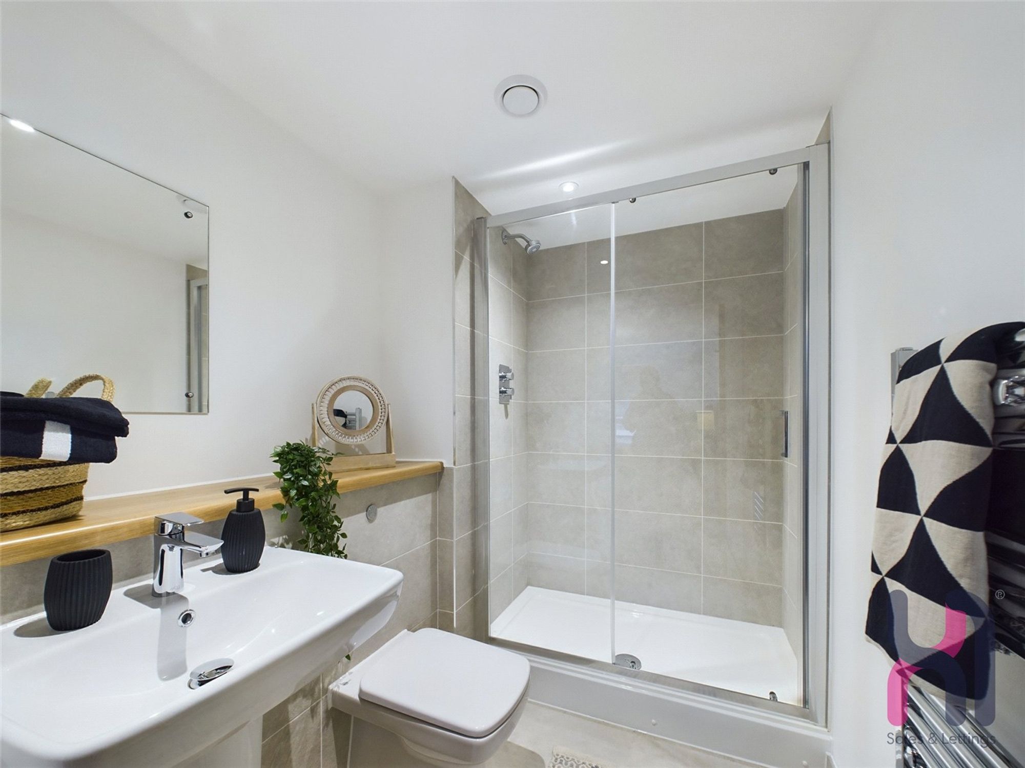 Flat Pomona Strand in Trafford