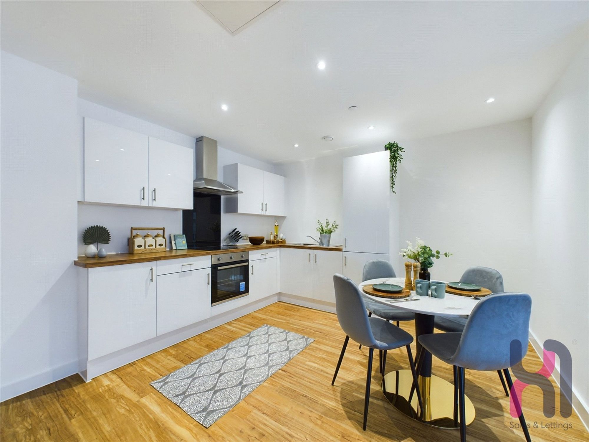 Flat Pomona Strand in Trafford