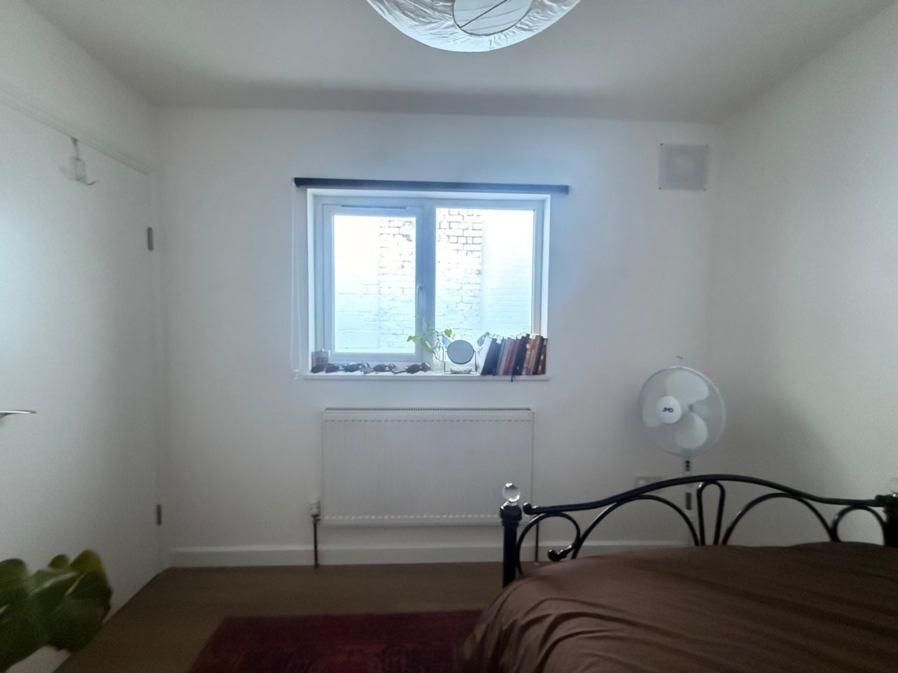 Room Beck Road in Greater London