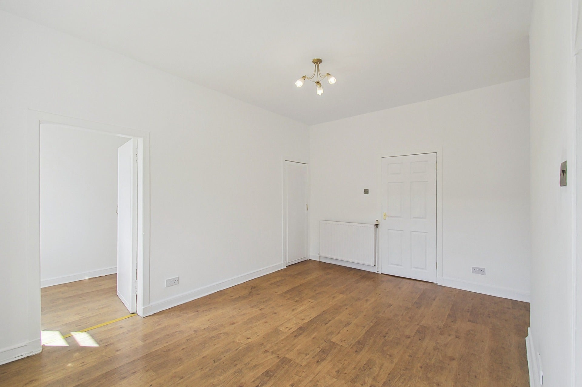 Flat Muirdrum Avenue in Glasgow