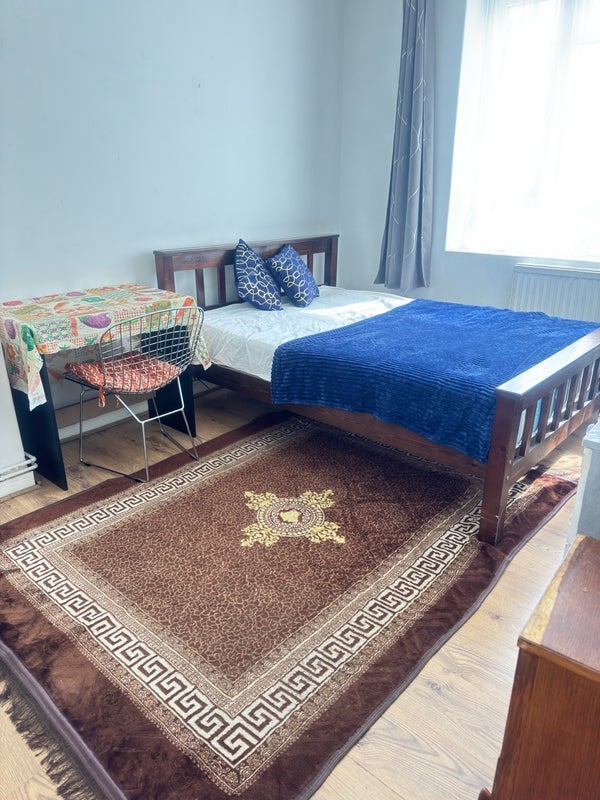 Room Havelock Close in Greater London