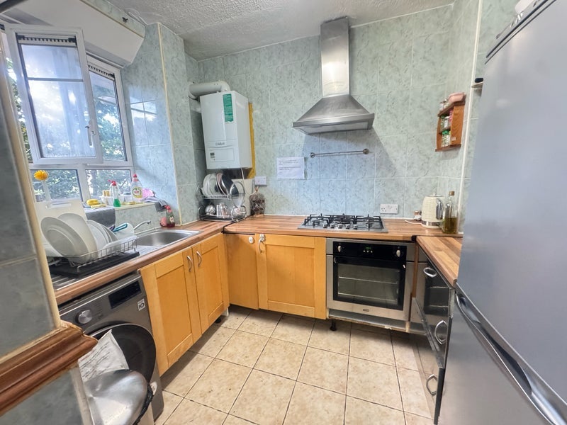 Room Havelock Close in Greater London