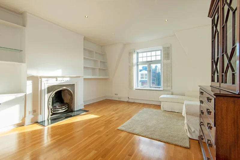 Flat Aberdare Gardens in Greater London