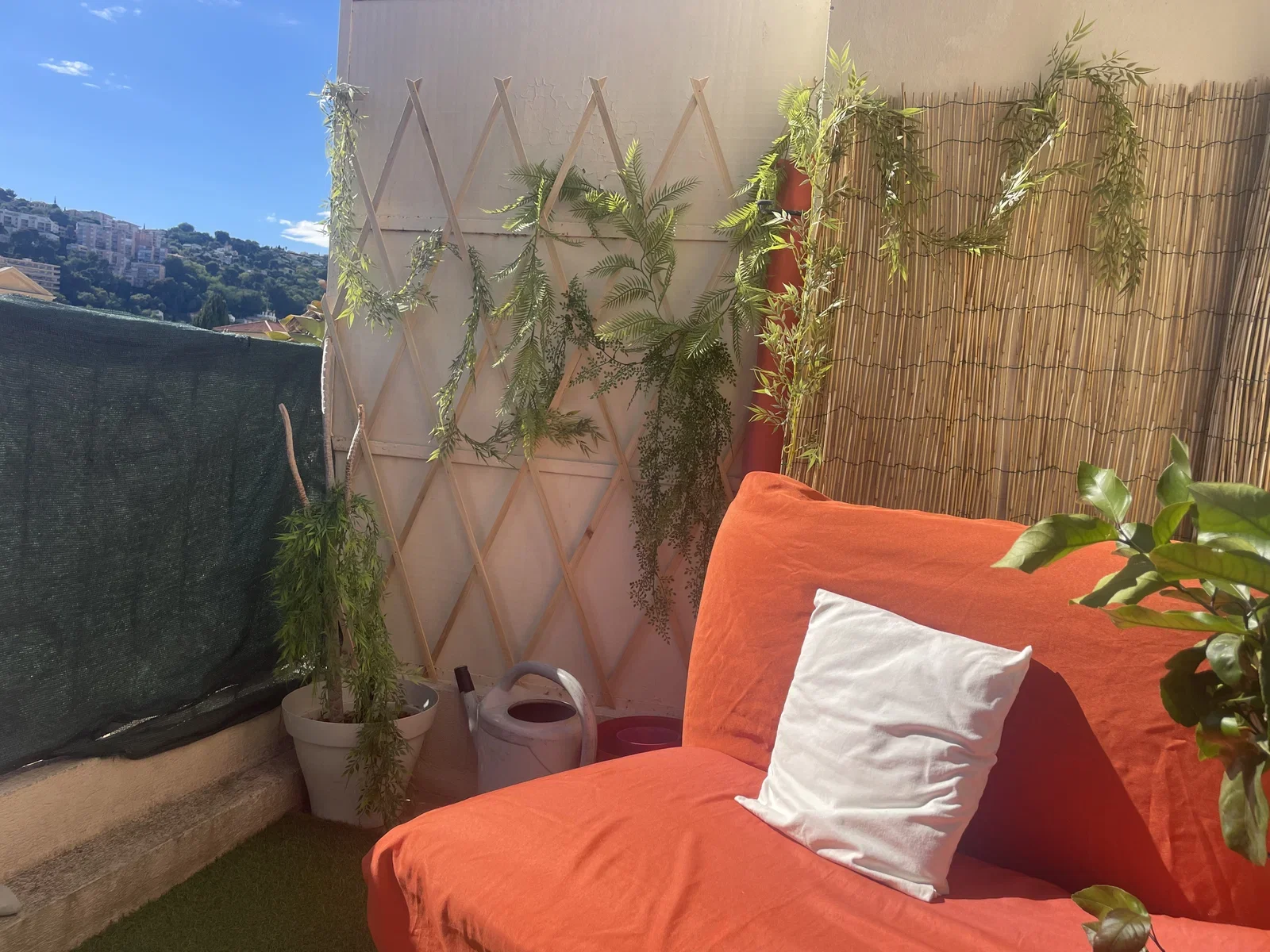 Room Petite Avenue du Patrimoine in Nice