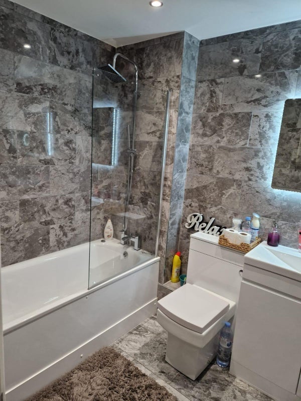 Room Cubitt Street in Greater London