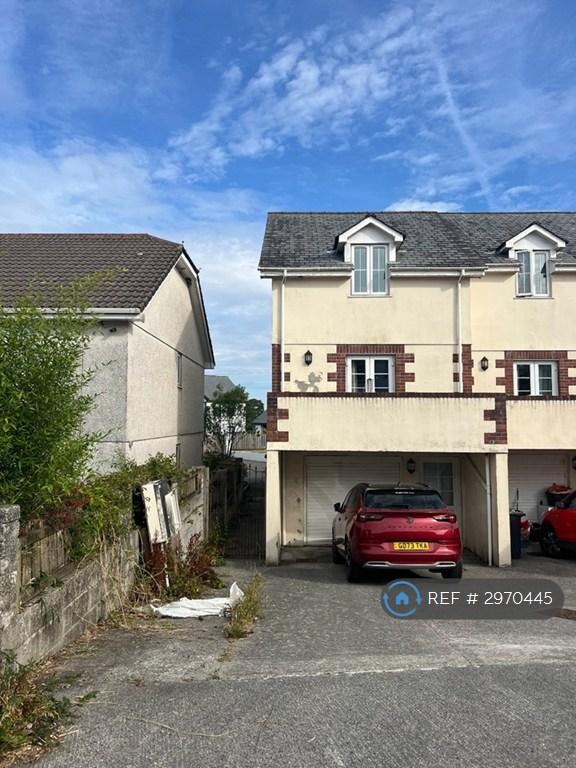 House Whitegate in St Dennis