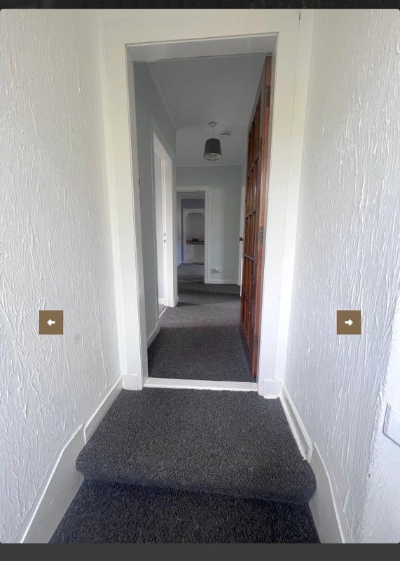 Room Queensbank Avenue in Mount Ellen