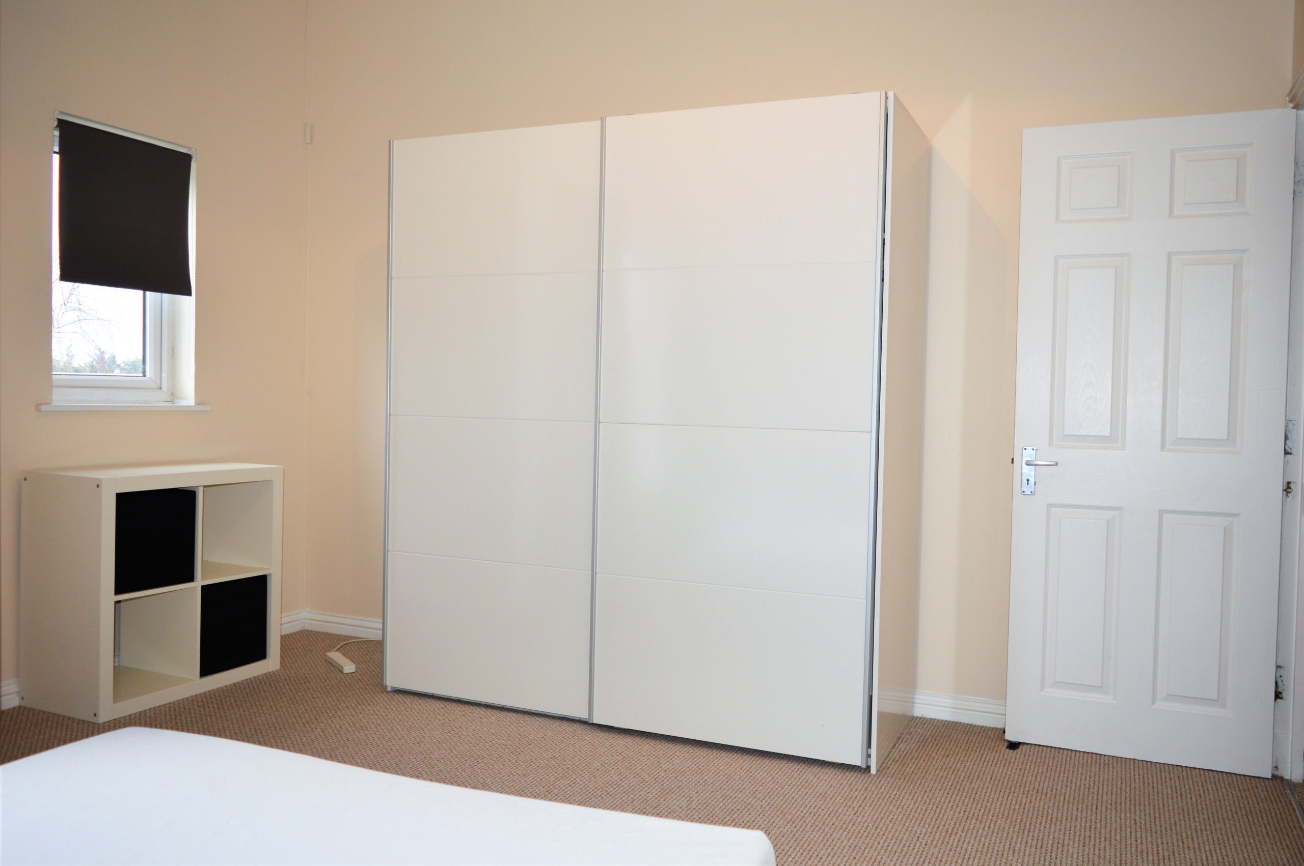 Flat Spinnaker Close in Greater London