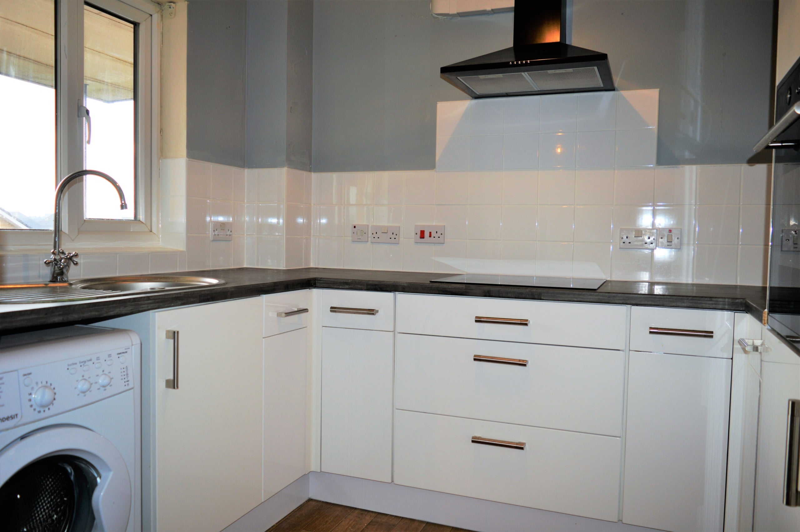 Flat Spinnaker Close in Greater London