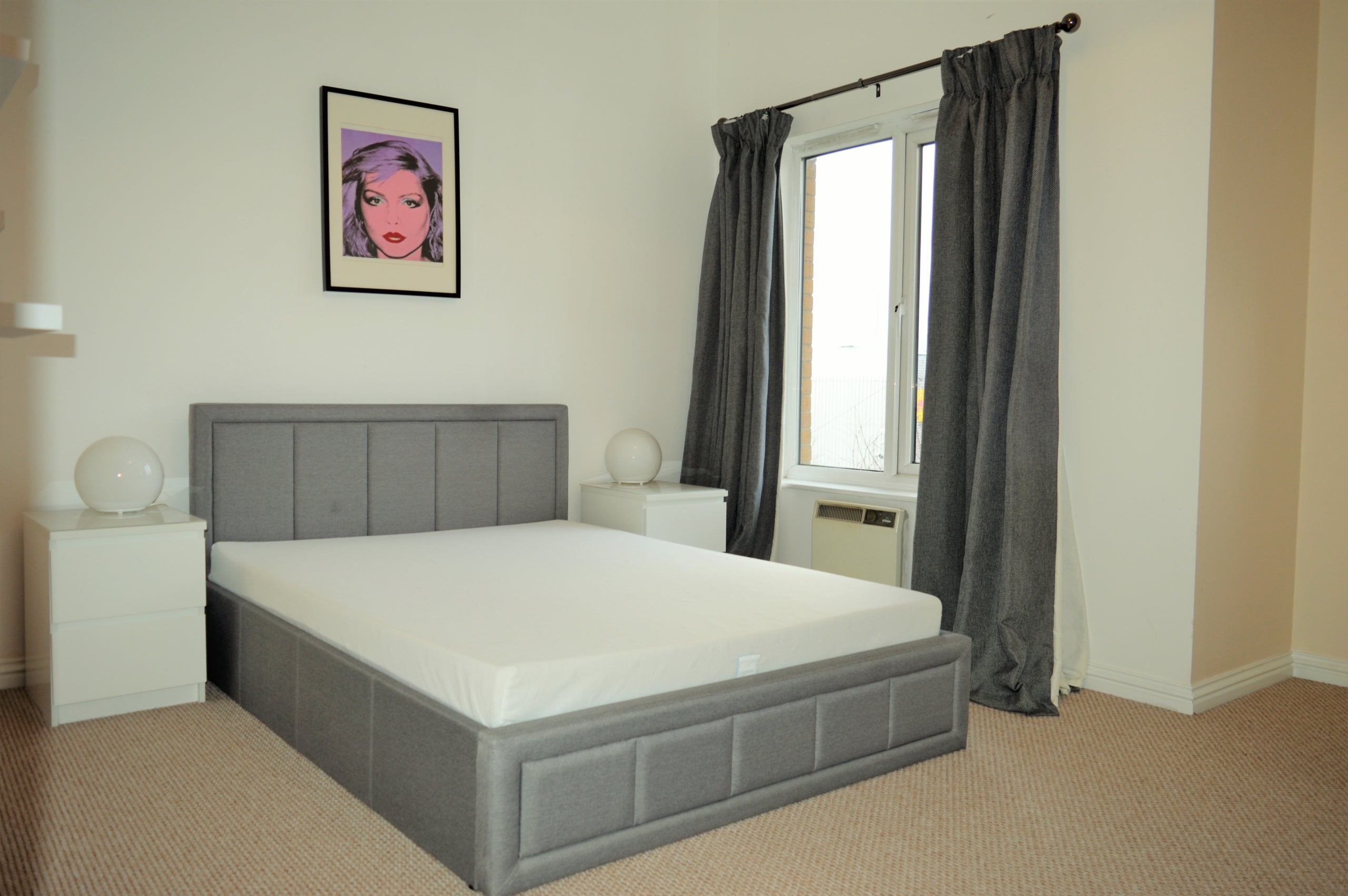 Flat Spinnaker Close in Greater London