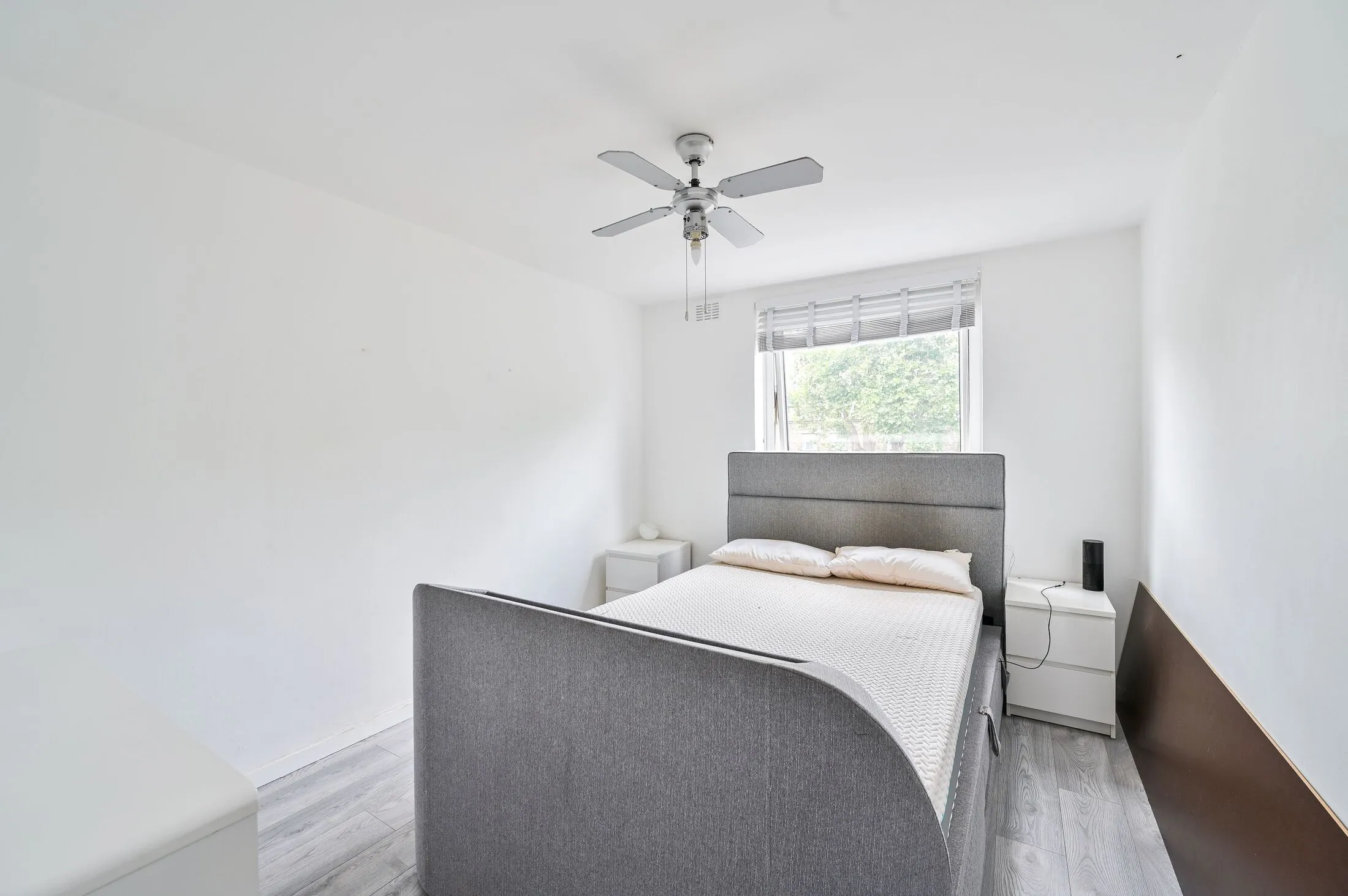 Flat Clifton Way in Greater London