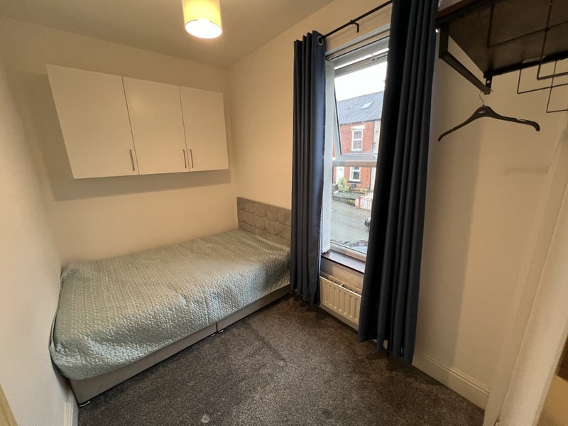 Room Spurr Street in Sheffield