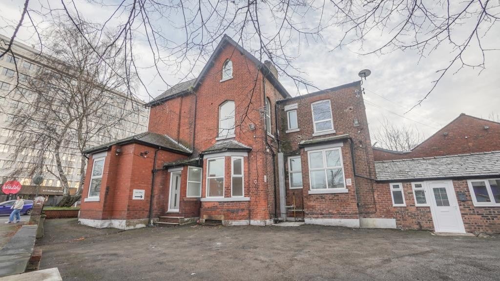 Room Lowfield Road in Hazel Grove