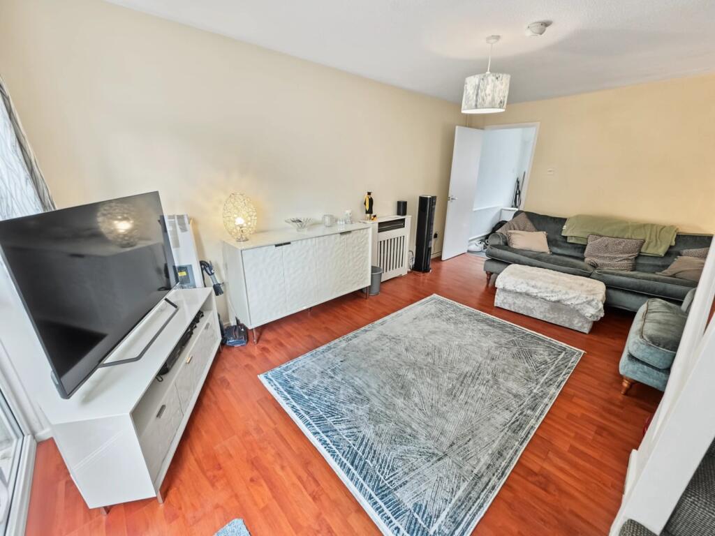 Flat Forge Close in Caerleon