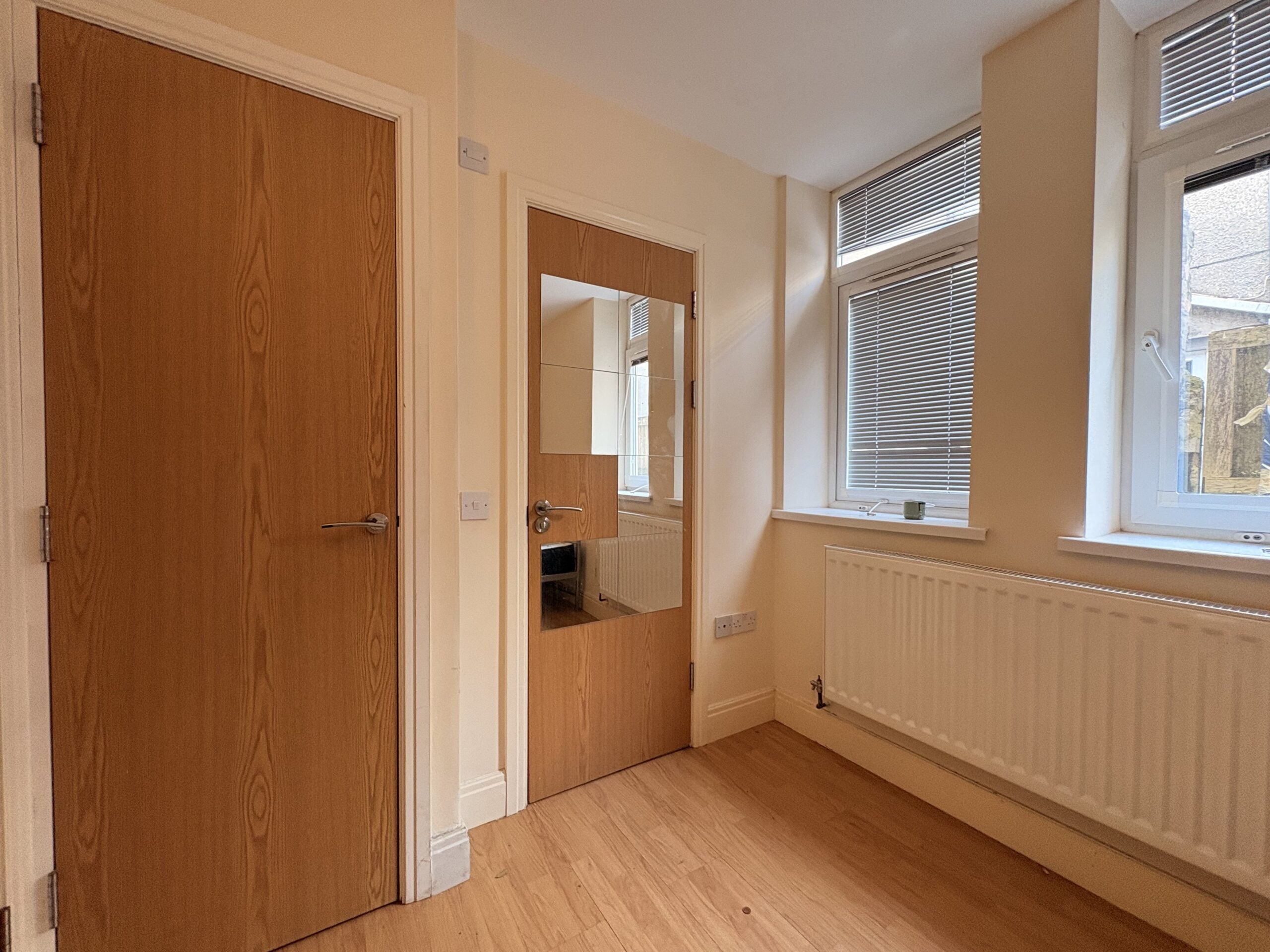 Room Colum Road in Cardiff