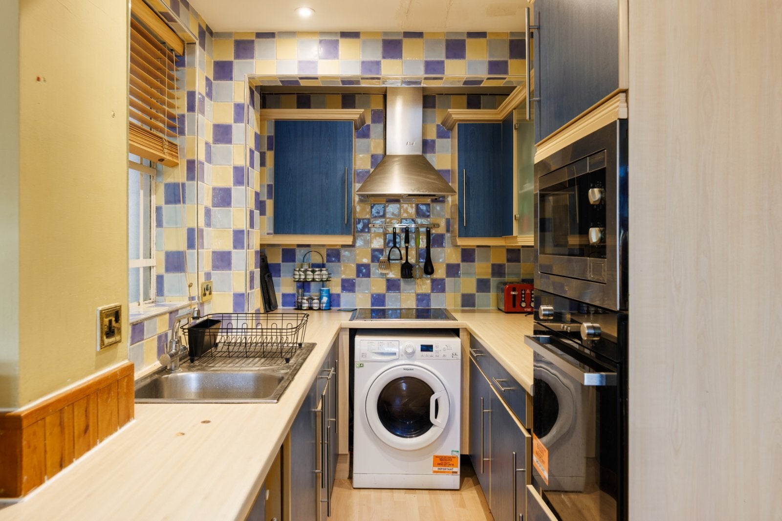Flat Upper Richmond Road in Greater London