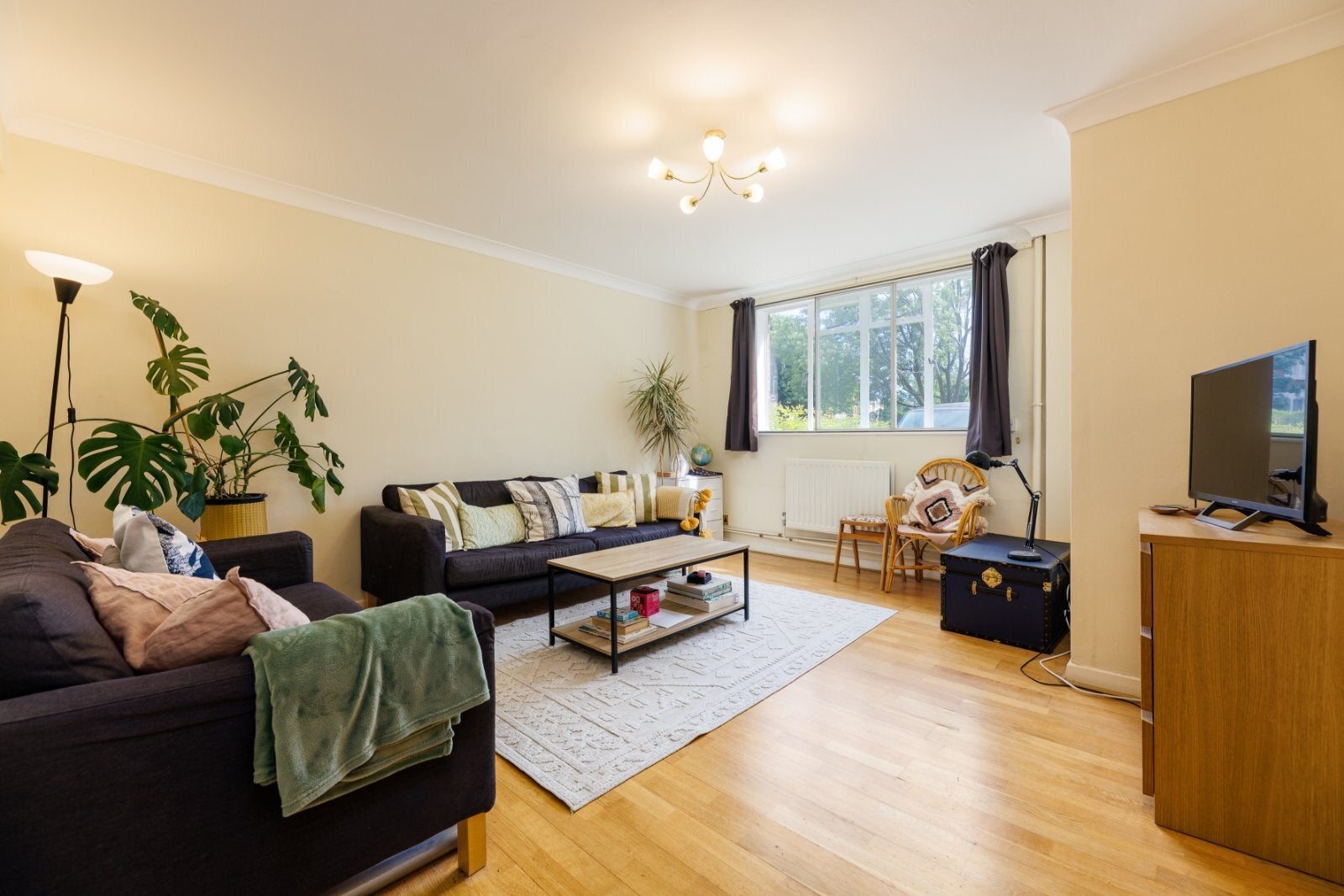 Flat Upper Richmond Road in Greater London