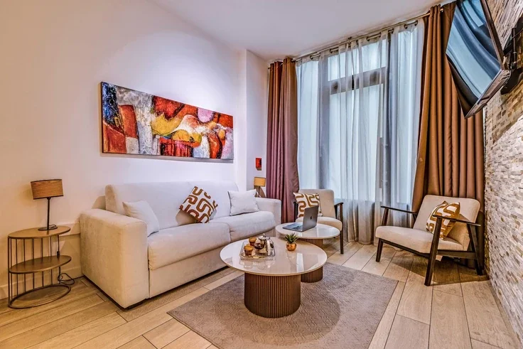 Flat Boulevard Marguerite de Rochechouart in Paris