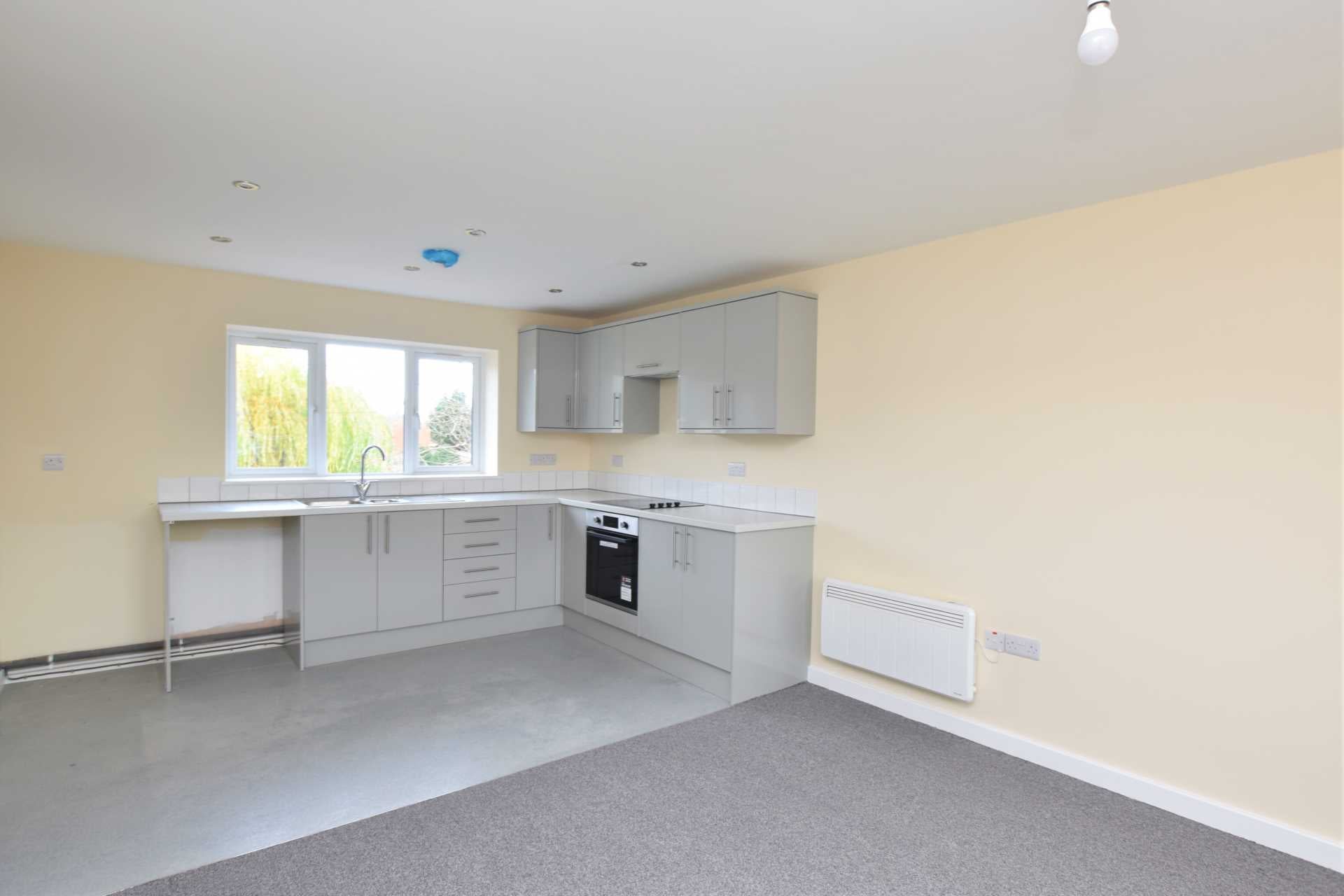 Flat Elgar Avenue in Malvern Hills