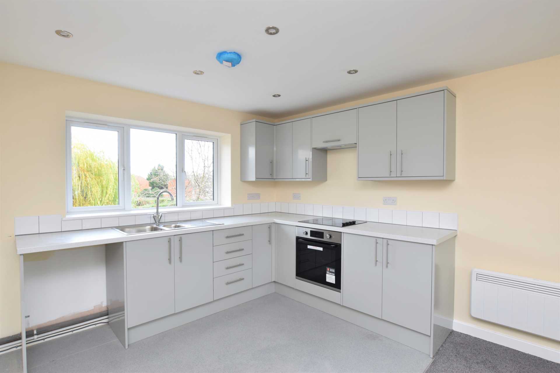Flat Elgar Avenue in Malvern Hills
