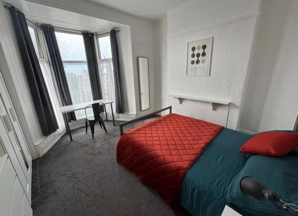 Room Grantham Place in Bradford