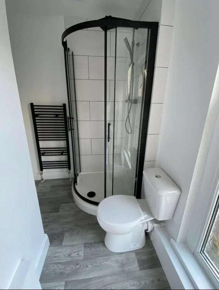 Room Grantham Place in Bradford