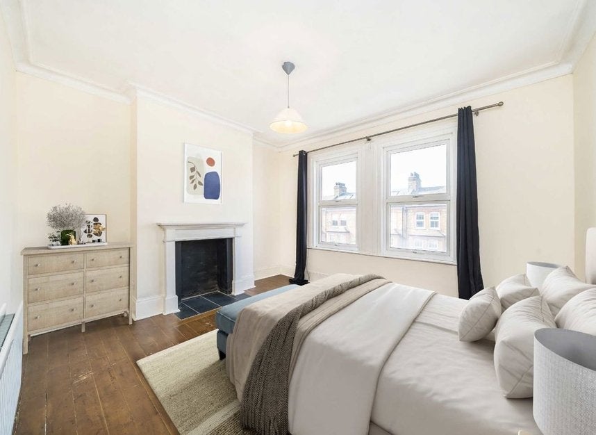 Flat Broughton Street in Greater London