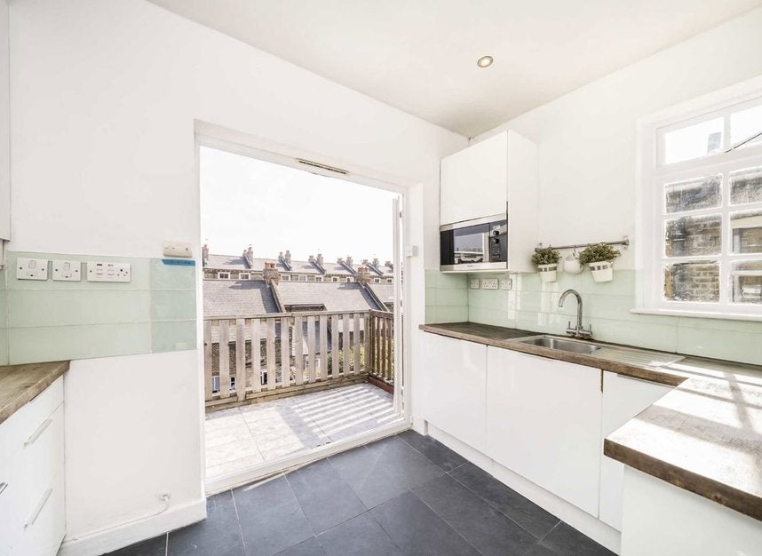 Flat Broughton Street in Greater London