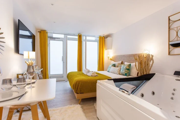 Appartement Rue Lécluse à Paris