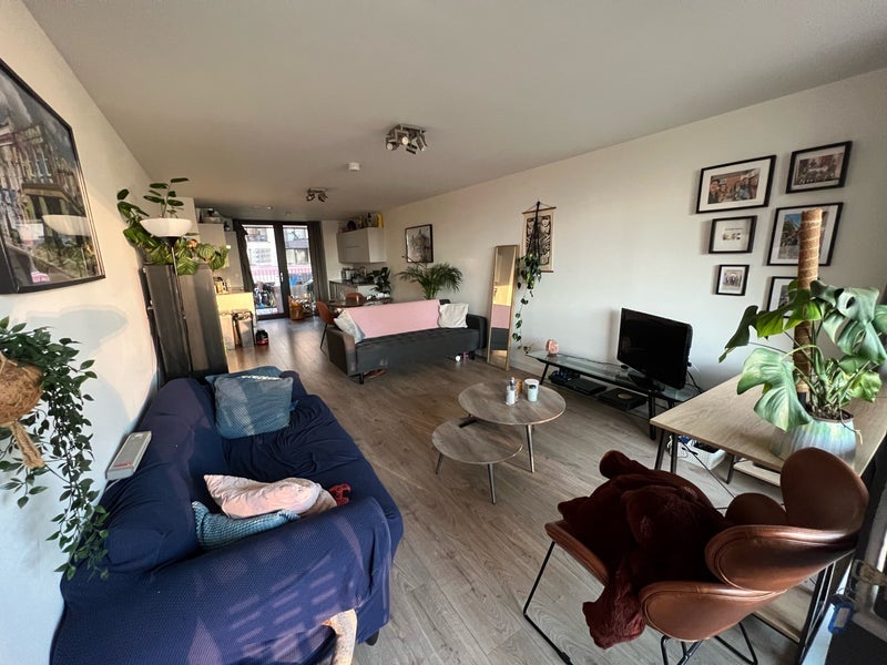 Room Forrester Way in Greater London