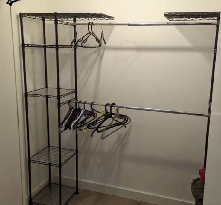Room Forrester Way in Greater London