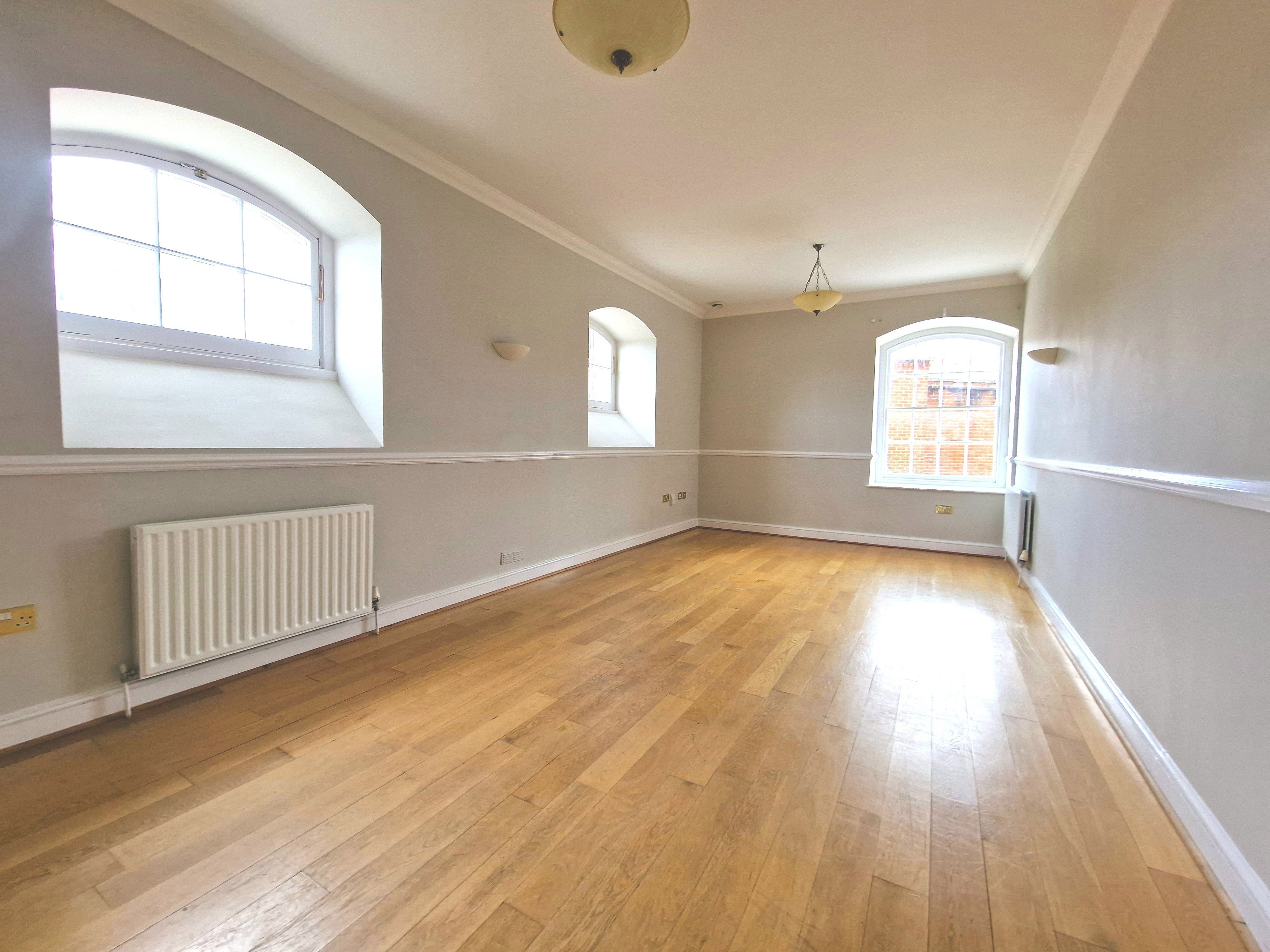 Flat Jupiter Court in Portsmouth