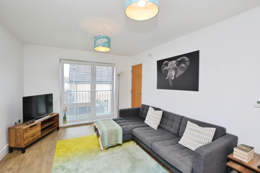 Flat Moubray Grove in City of Edinburgh