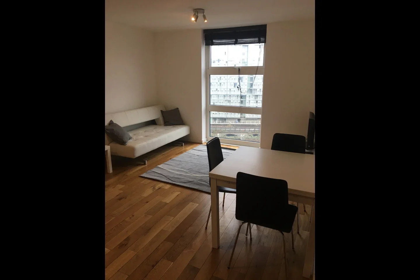 Flat Sopwith Way in Greater London