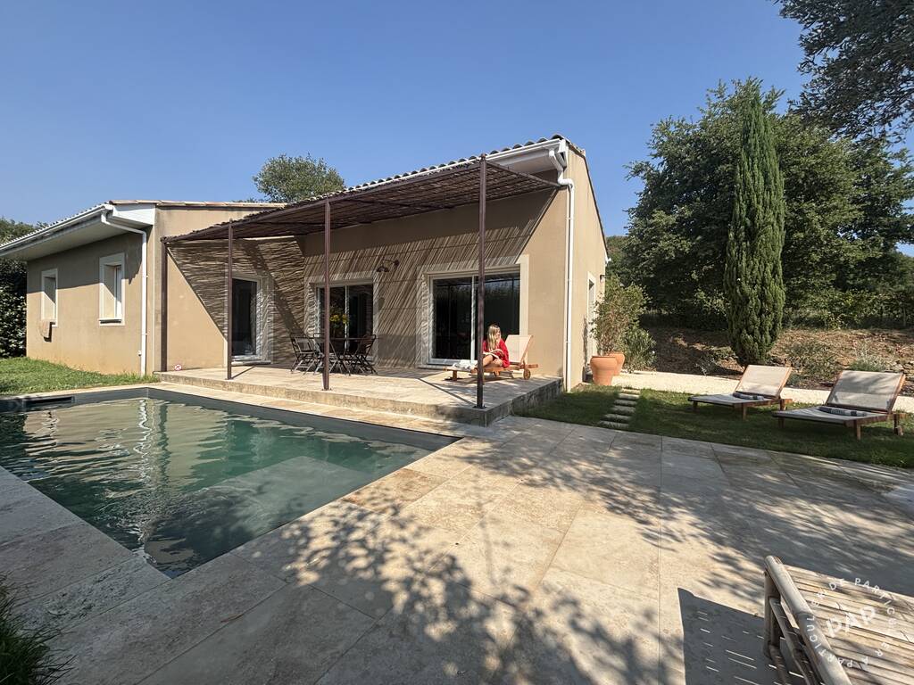 Maison Place Olivier de Serres à Saint-Montan
