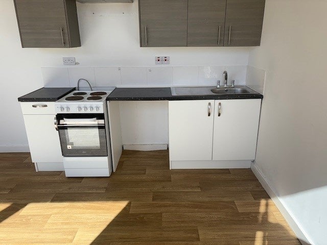 Flat Stuart Street in Luton