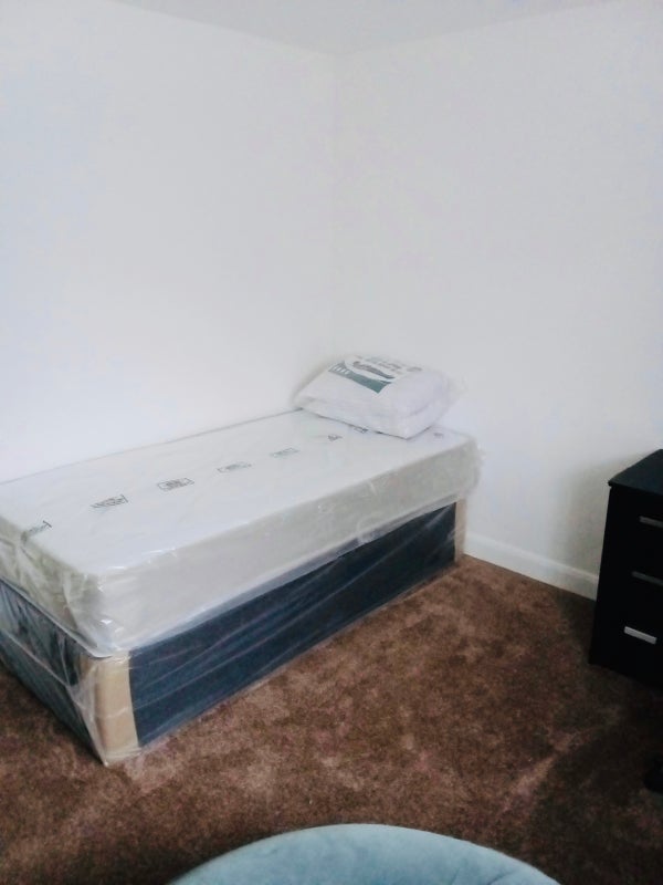 Room Crosscombe Drive in Bristol