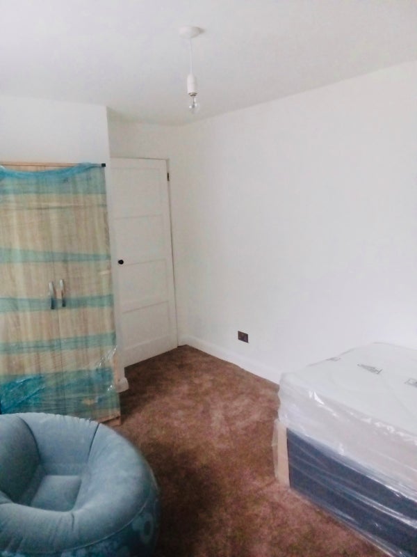 Room Crosscombe Drive in Bristol