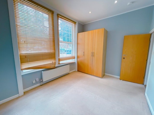 Flat Madeley Road in Greater London