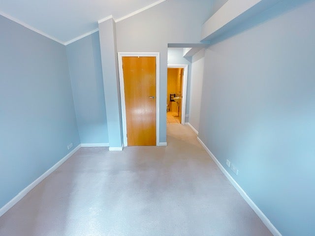 Flat Madeley Road in Greater London