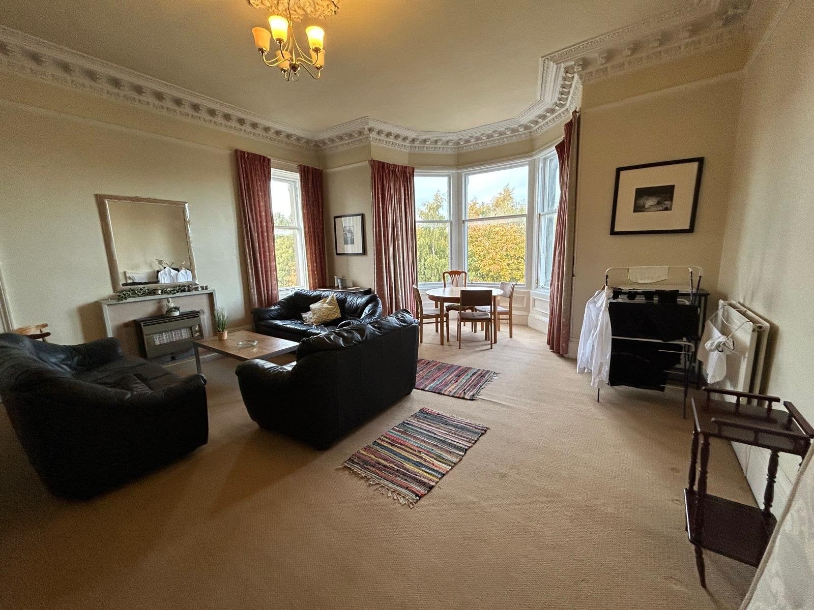 Room Rosslyn Crescent in City of Edinburgh